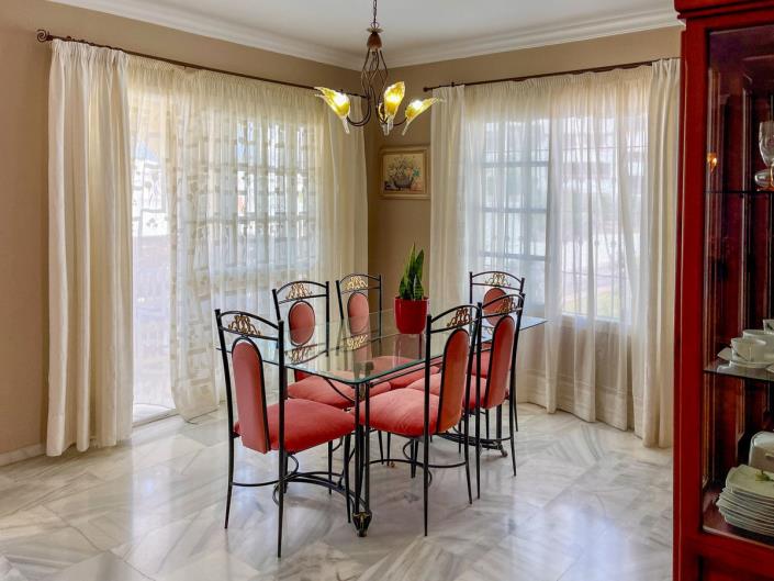 Image No.9-3 Bed Villa / Detached for sale