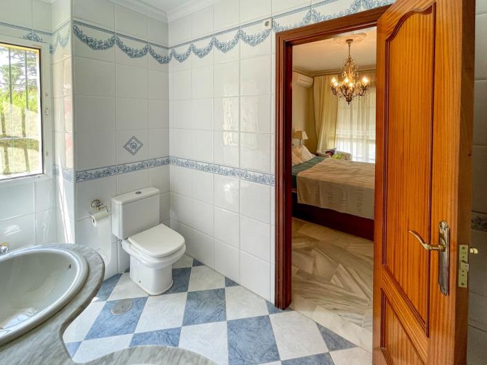 Image No.29-3 Bed Villa / Detached for sale