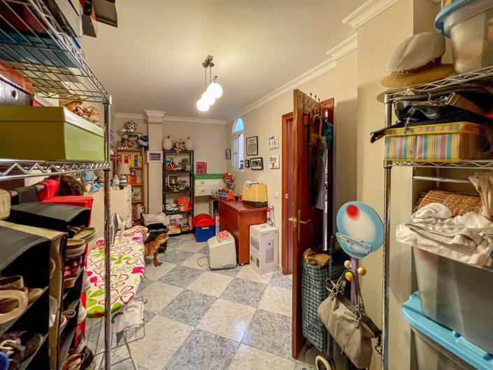 Image No.37-3 Bed Villa / Detached for sale