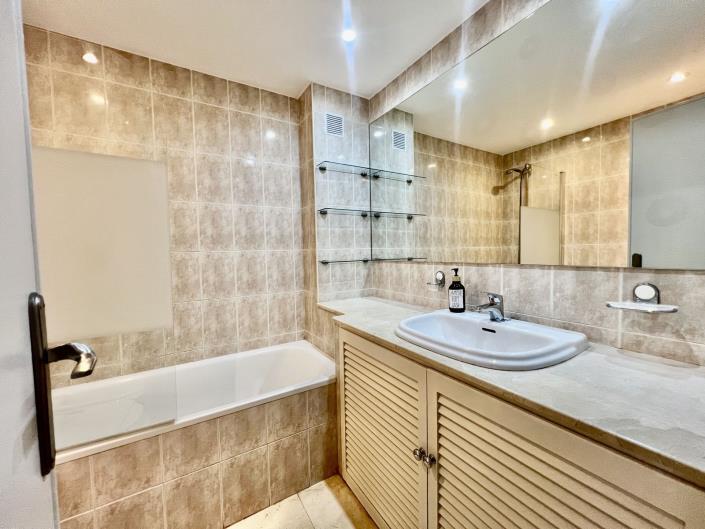 Image No.16-3 Bed Apartment for sale