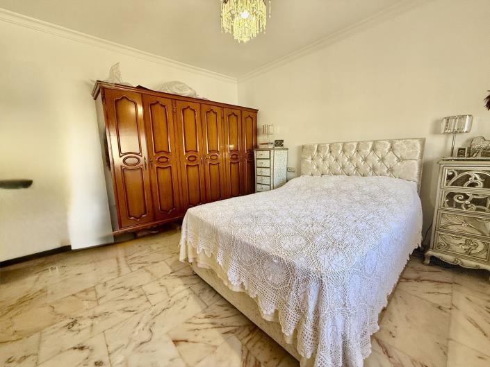 Image No.19-3 Bed Villa / Detached for sale