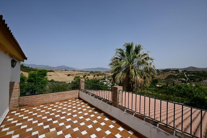 Image No.10-3 Bed Villa for sale