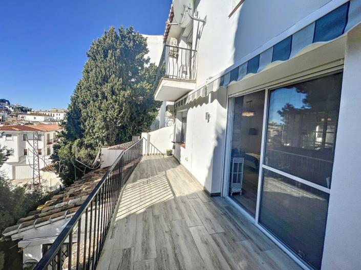 Image No.9-3 Bed Semi-Detached for sale