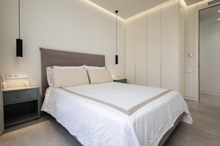 Image No.15-4 Bed Duplex for sale