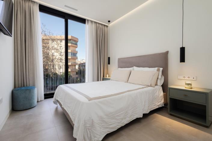 Image No.20-4 Bed Duplex for sale