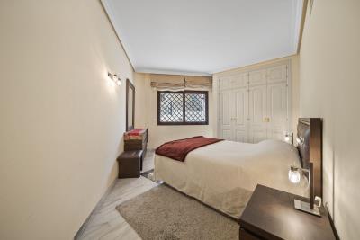 11-20939a0134ad724a8cb2a801094d15a4