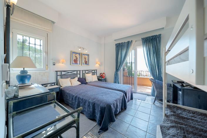 Image No.6-3 Bed Villa / Detached for sale