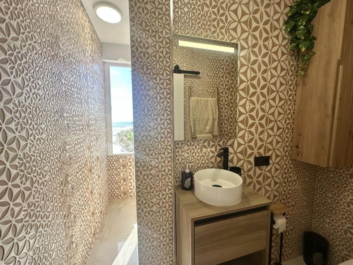 Image No.35-2 Bed Apartment for sale