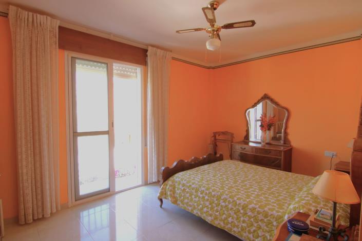 Image No.18-4 Bed Villa / Detached for sale