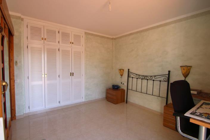 Image No.22-4 Bed Villa / Detached for sale