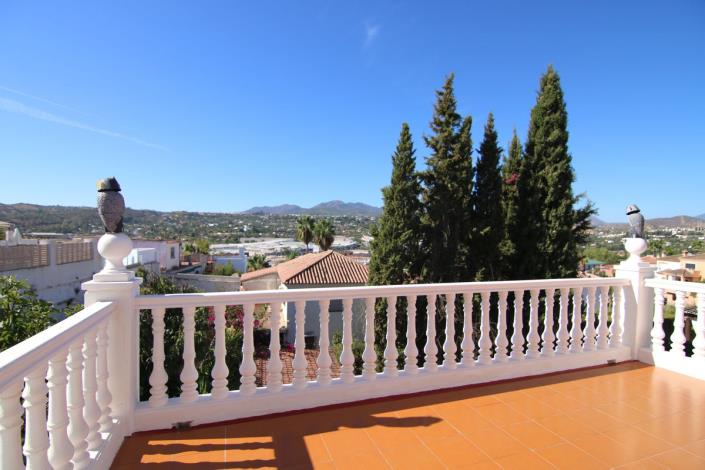 Image No.24-4 Bed Villa / Detached for sale