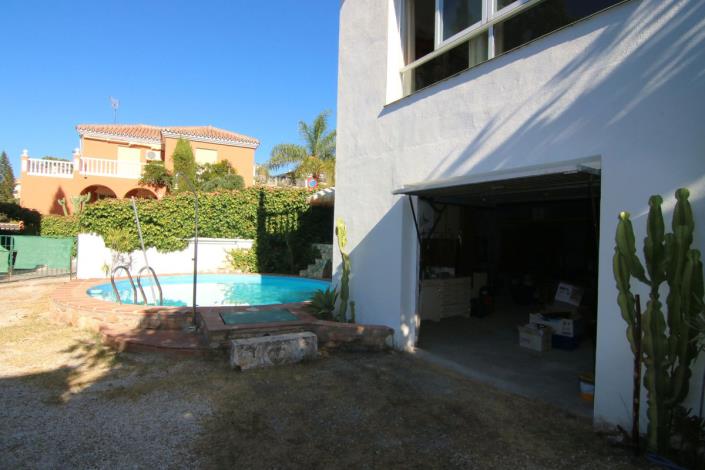 Image No.30-4 Bed Villa / Detached for sale