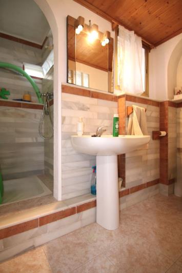 Image No.32-4 Bed Villa / Detached for sale