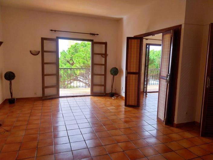 Image No.18-2 Bed Apartment for sale