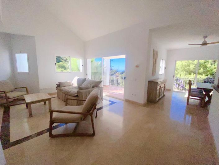 Image No.9-3 Bed Townhouse for sale