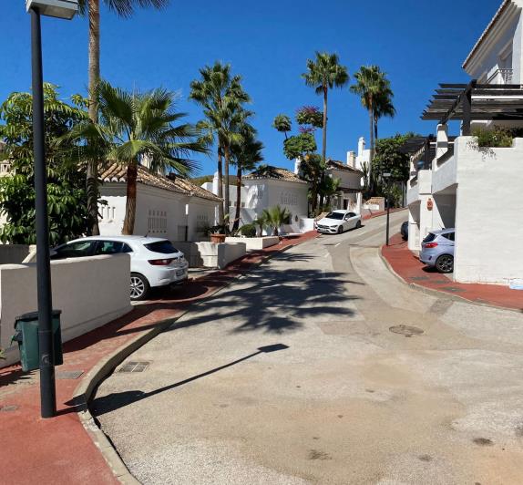 Image No.28-3 Bed Townhouse for sale