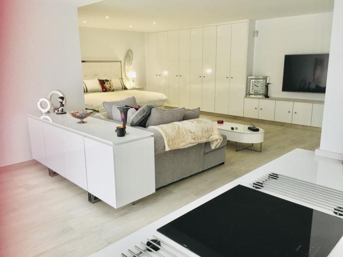 Image No.1-5 Bed Villa / Detached for sale