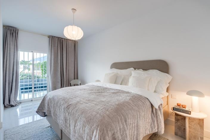 Image No.10-3 Bed Apartment for sale