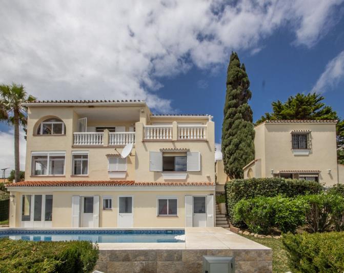 Image No.2-4 Bed Villa / Detached for sale