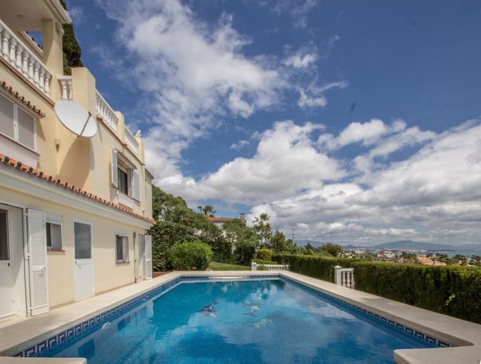 Image No.44-4 Bed Villa / Detached for sale