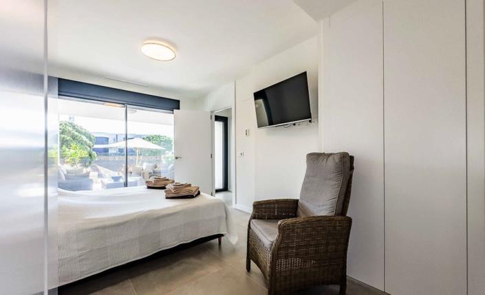 Image No.8-3 Bed Townhouse for sale