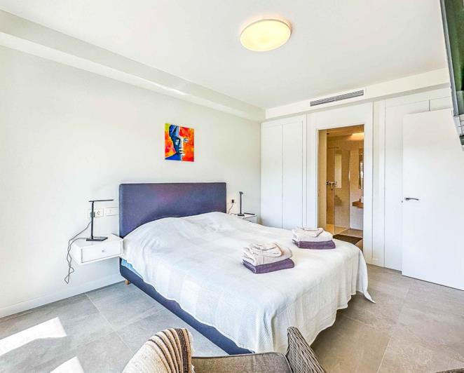 Image No.16-3 Bed Townhouse for sale