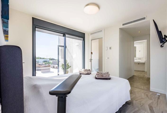 Image No.37-3 Bed Townhouse for sale