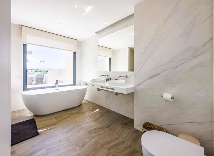 Image No.40-3 Bed Townhouse for sale