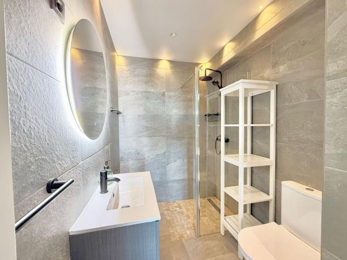 Image No.9-1 Bed Apartment for sale