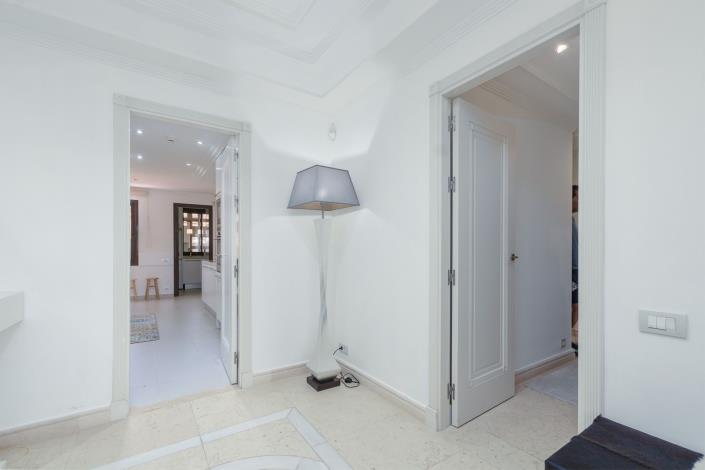 Image No.9-3 Bed Apartment for sale