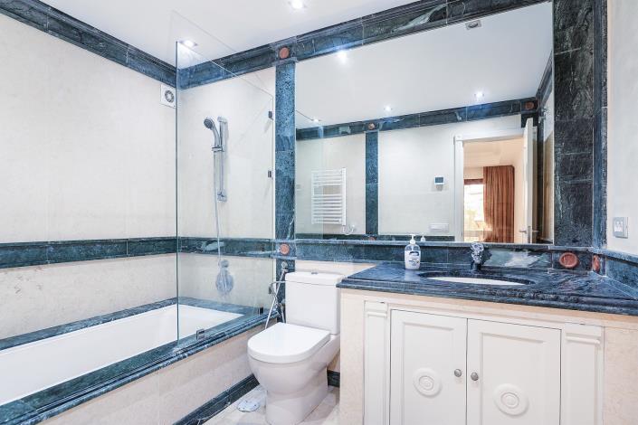 Image No.21-3 Bed Apartment for sale