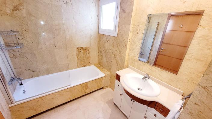 Image No.16-3 Bed Apartment for sale