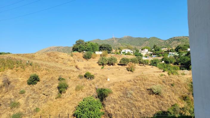 Image No.23-3 Bed Apartment for sale