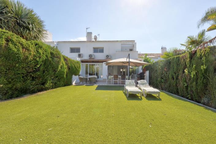 Image No.1-4 Bed Semi-Detached for sale