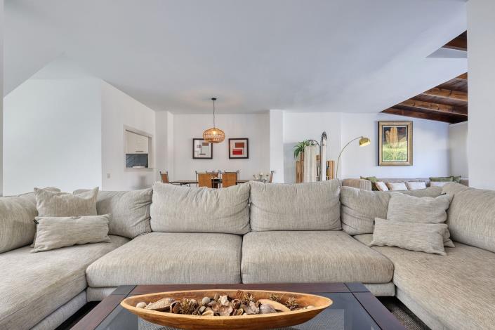 Image No.7-4 Bed Semi-Detached for sale