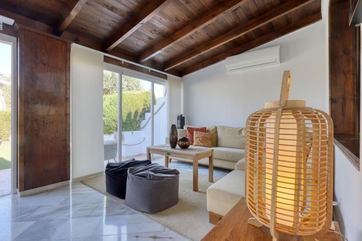 Image No.18-4 Bed Semi-Detached for sale