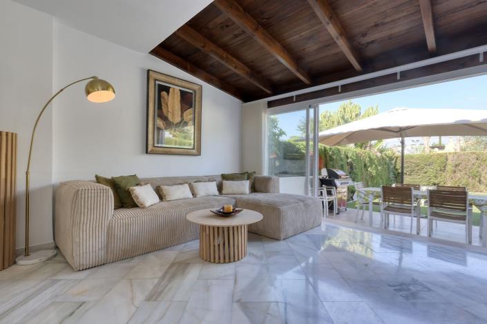 Image No.19-4 Bed Semi-Detached for sale