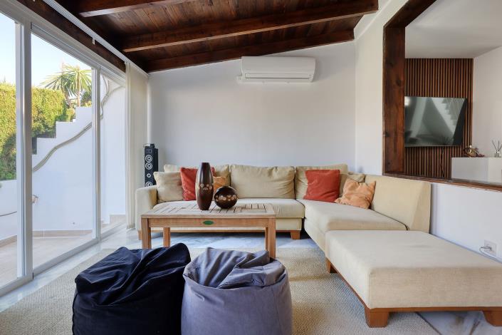 Image No.21-4 Bed Semi-Detached for sale