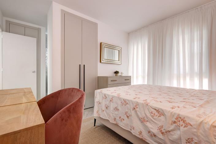 Image No.43-4 Bed Semi-Detached for sale