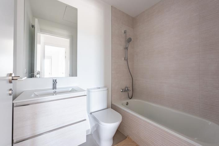 Image No.17-2 Bed Apartment for sale