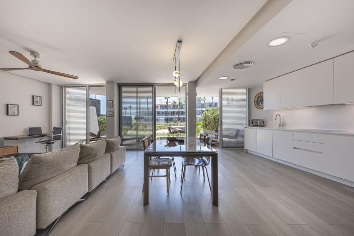 Image No.16-2 Bed Apartment for sale