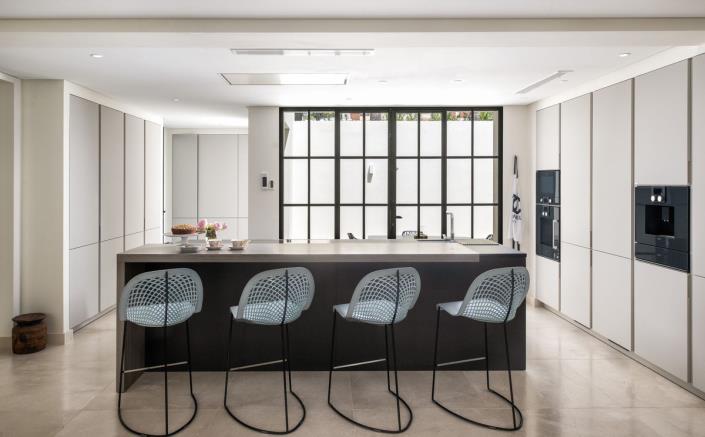 Image No.6-5 Bed House/Villa for sale