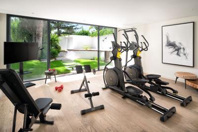 8-e64a9055bba3e77ac8aca3b893cdf826