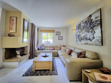 9-467d0cee5b725f3ef65f102a0c2e69c0