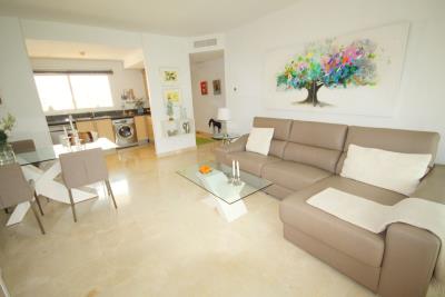 4-498bdfab4a7fcf25df40c2176acd63a0