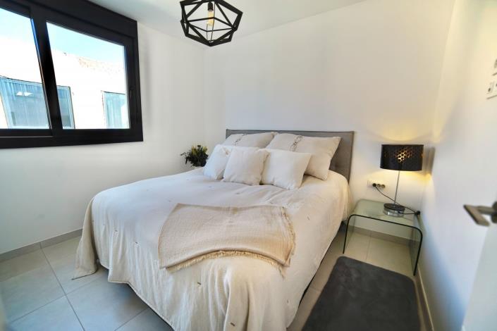 Image No.9-3 Bed Townhouse for sale