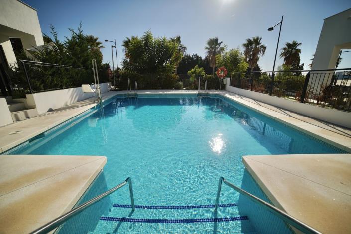 Image No.15-3 Bed Townhouse for sale