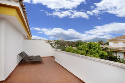 12-53013098fcab6c38b1379cd33298e050