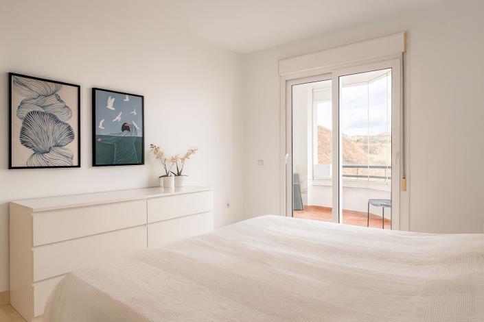 Image No.21-3 Bed Apartment for sale