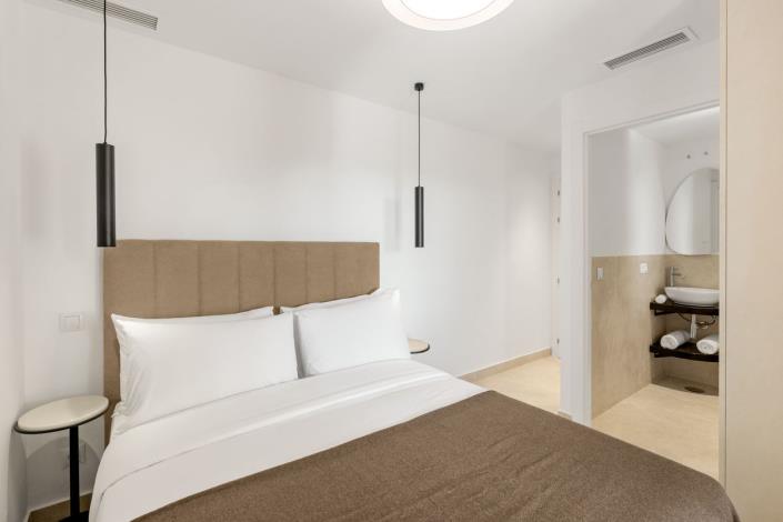 Image No.14-3 Bed Apartment for sale